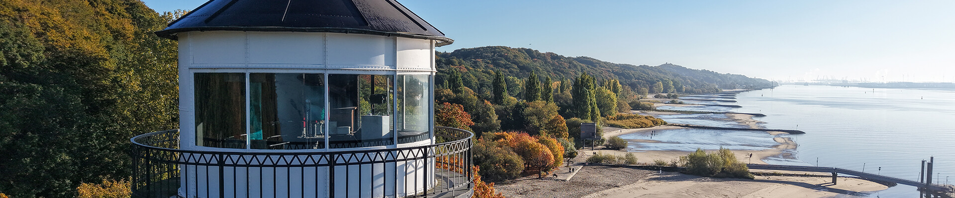 Drohnenblick Hamburg - Leuchtfeuer Rissen