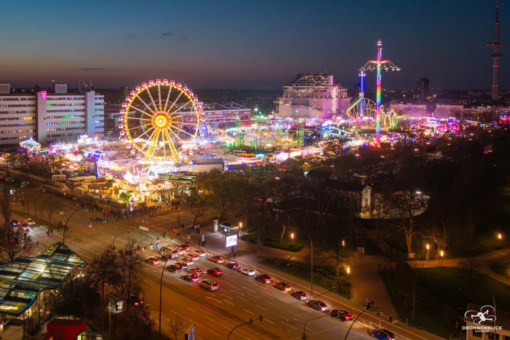 Abendstimmung über dem Hamburger Dom